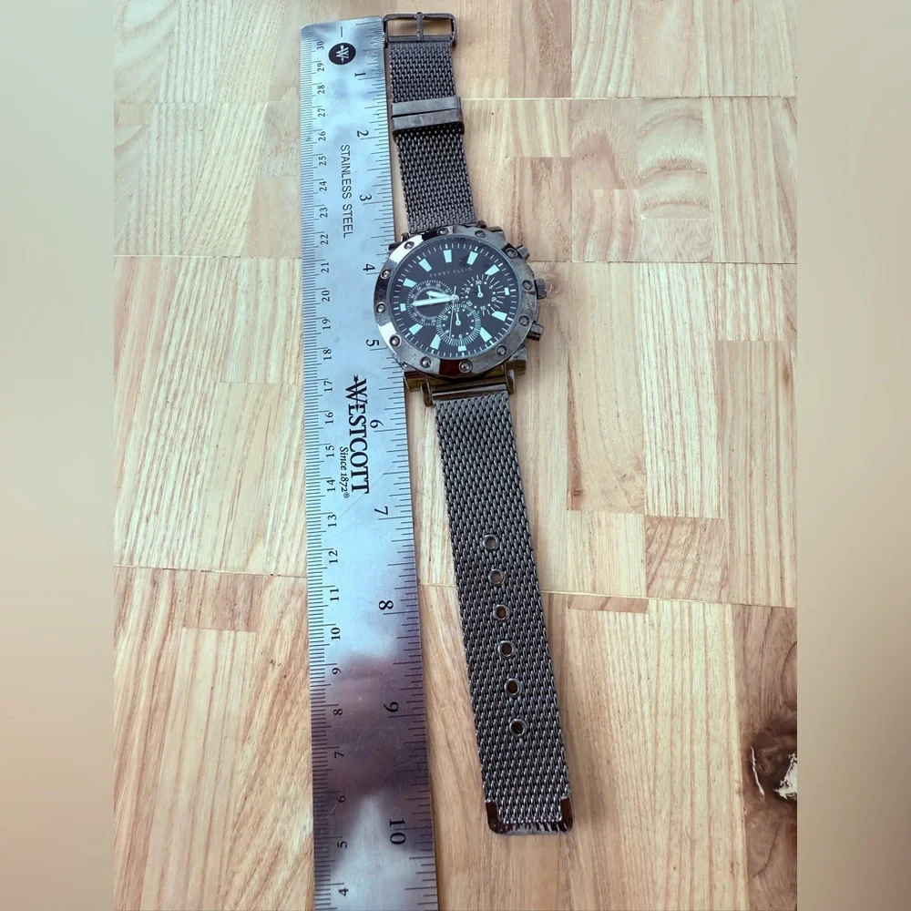 Perry Ellis men’s gunmetal gray fashion watch NEW BATTERY
